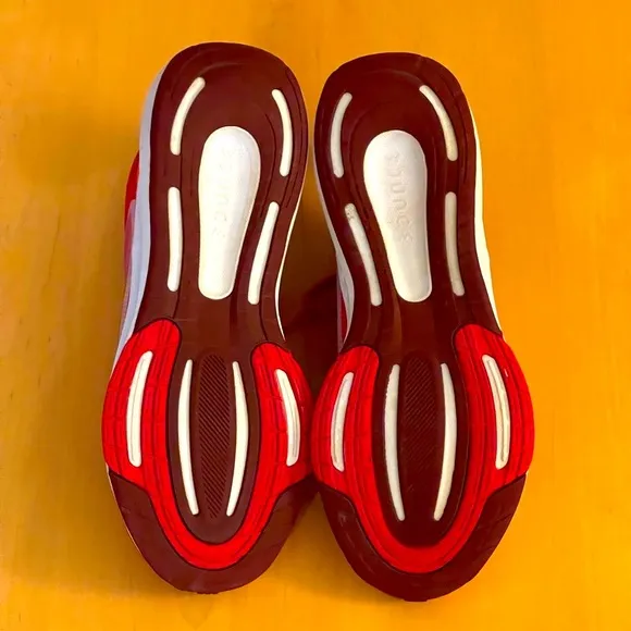 ADIDAS ULTRABOUNCE RUNNING SHOES
