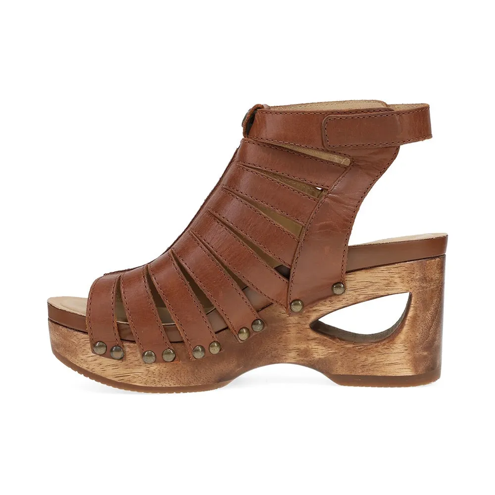 Adie (Tan)
