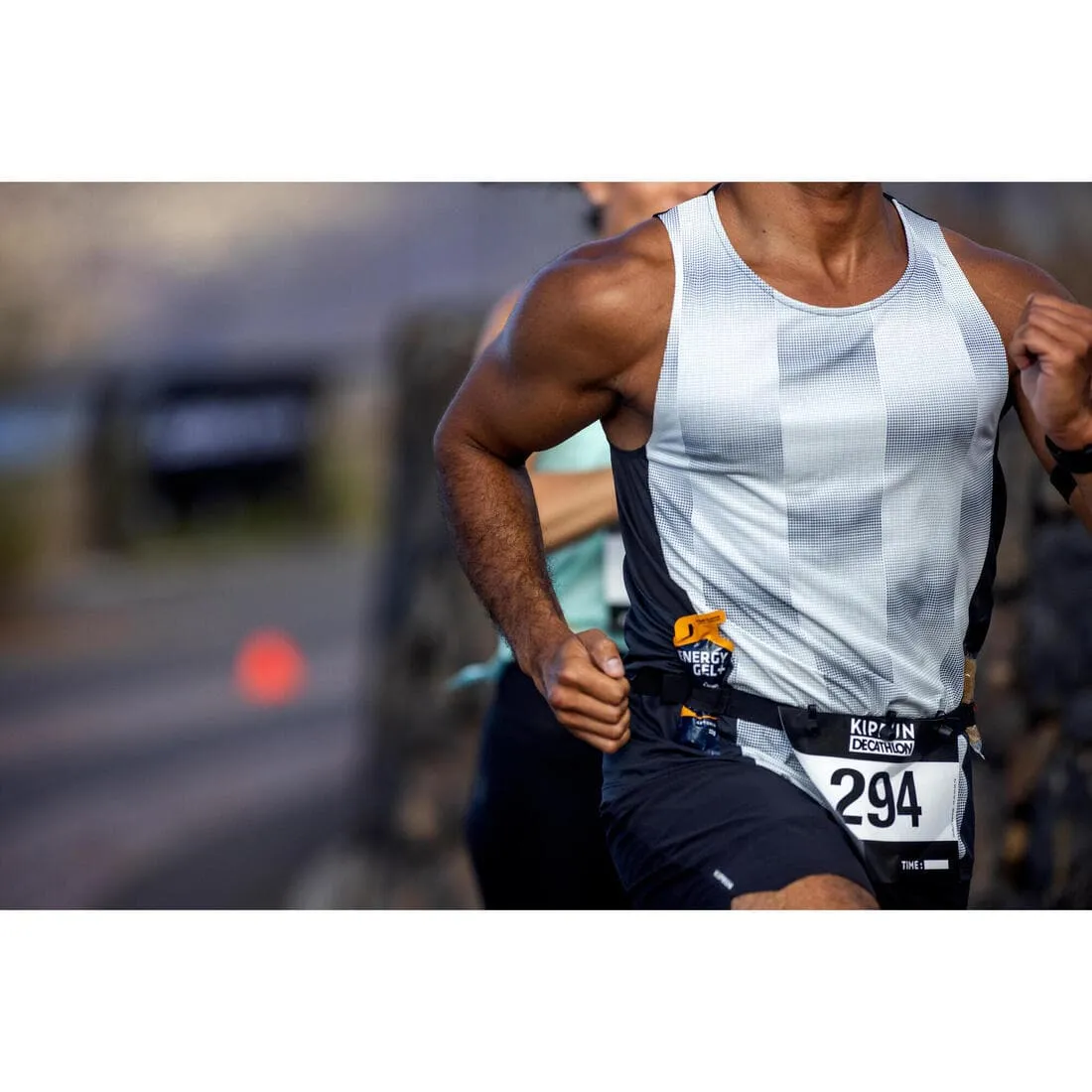 CEINTURE PORTE DOSSARD POUR COMPETITION DE RUNNING COURTE DISTANCE AU MARATHON