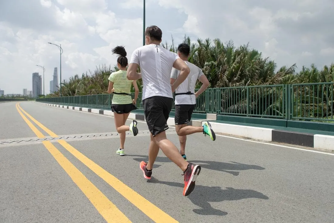 CEINTURE PORTE DOSSARD POUR COMPETITION DE RUNNING COURTE DISTANCE AU MARATHON
