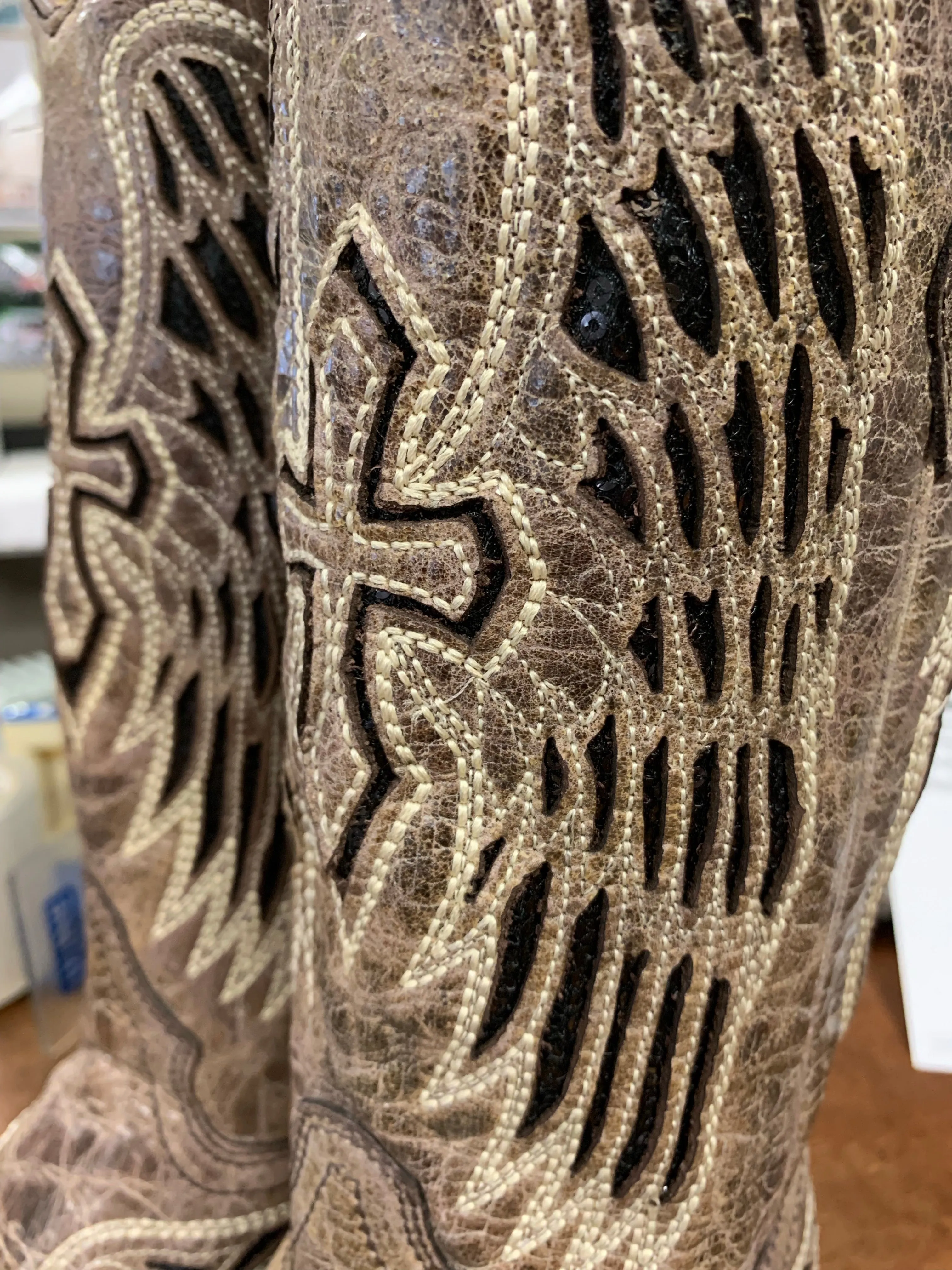 Corral Brown Black Wing And Cross Square Toe