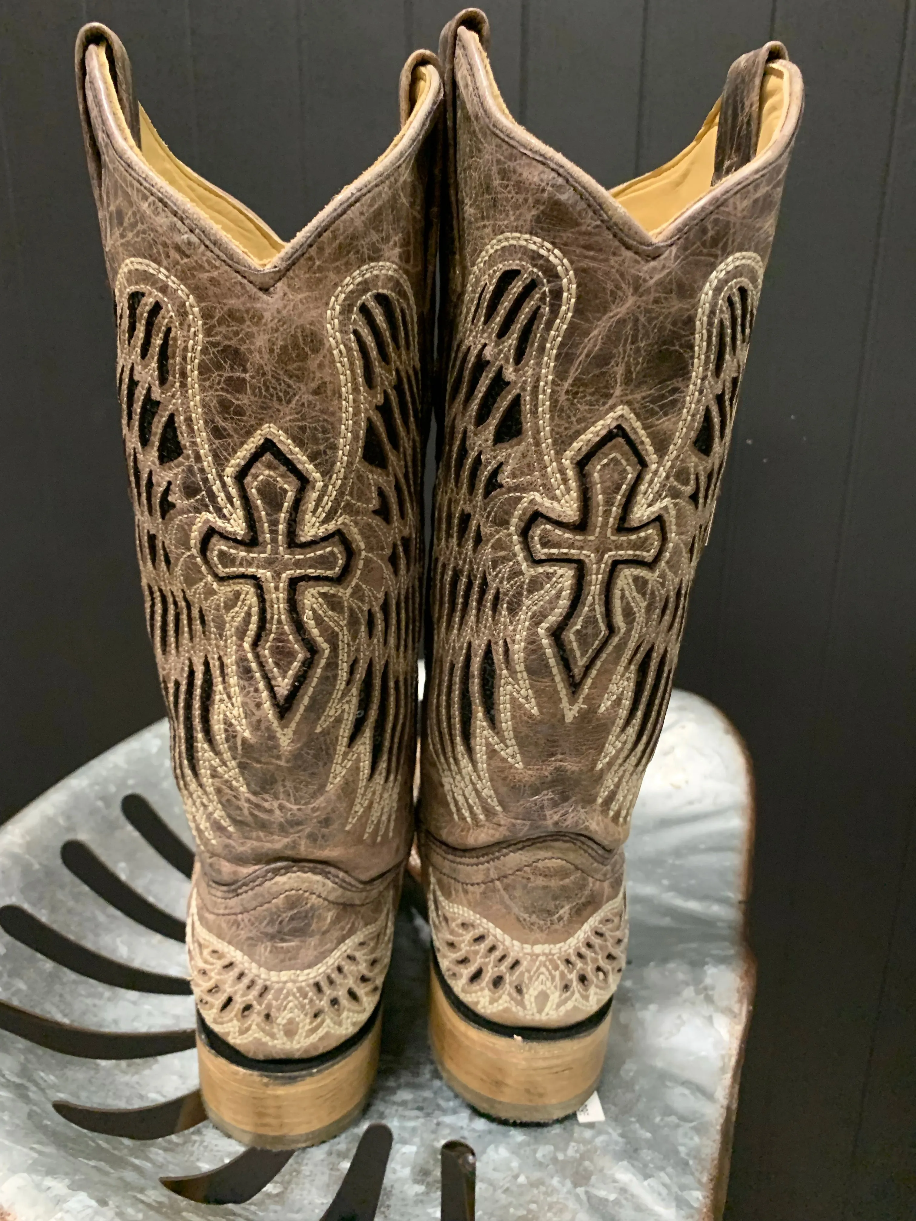 Corral Brown Black Wing And Cross Square Toe