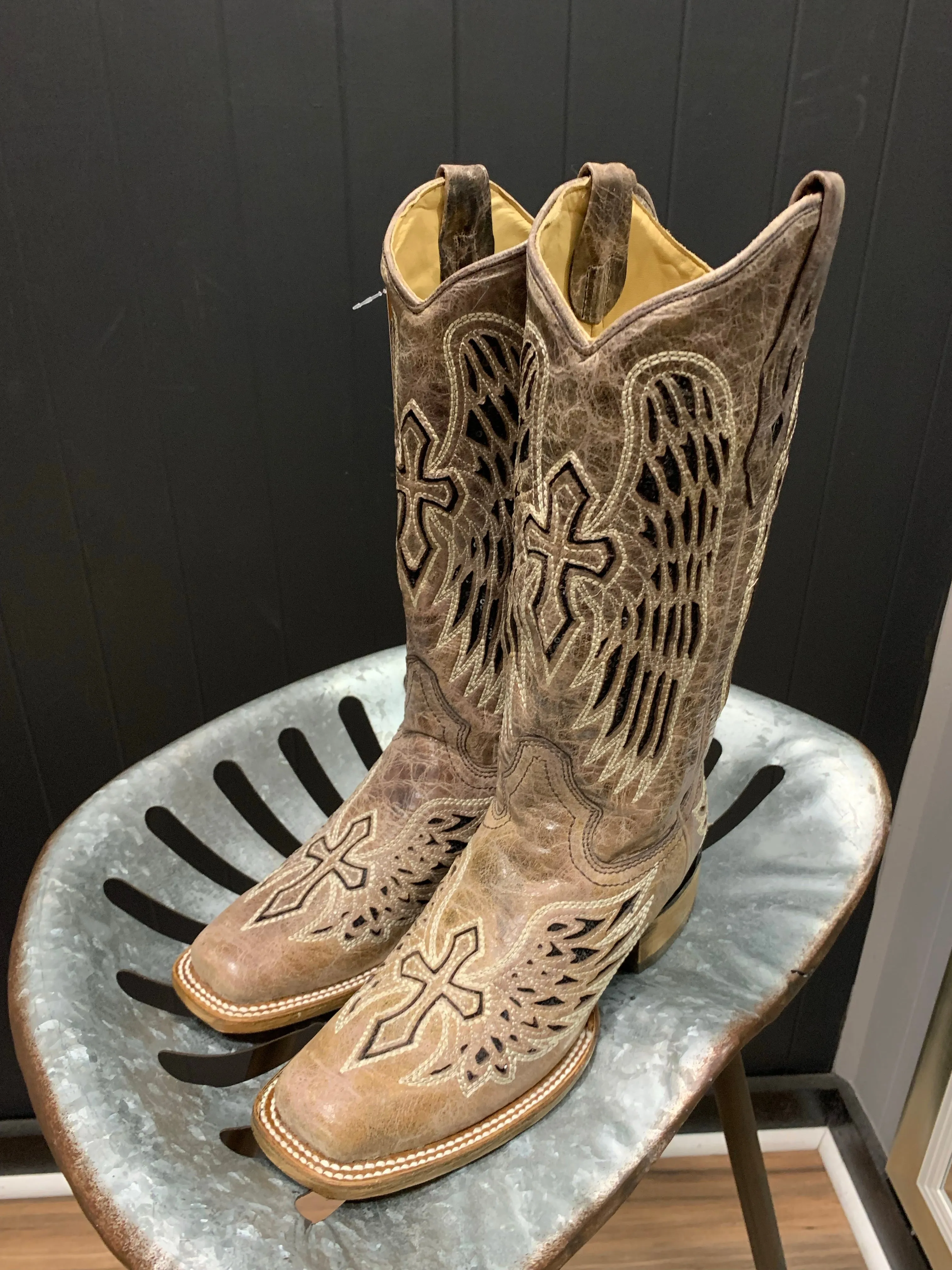 Corral Brown Black Wing And Cross Square Toe