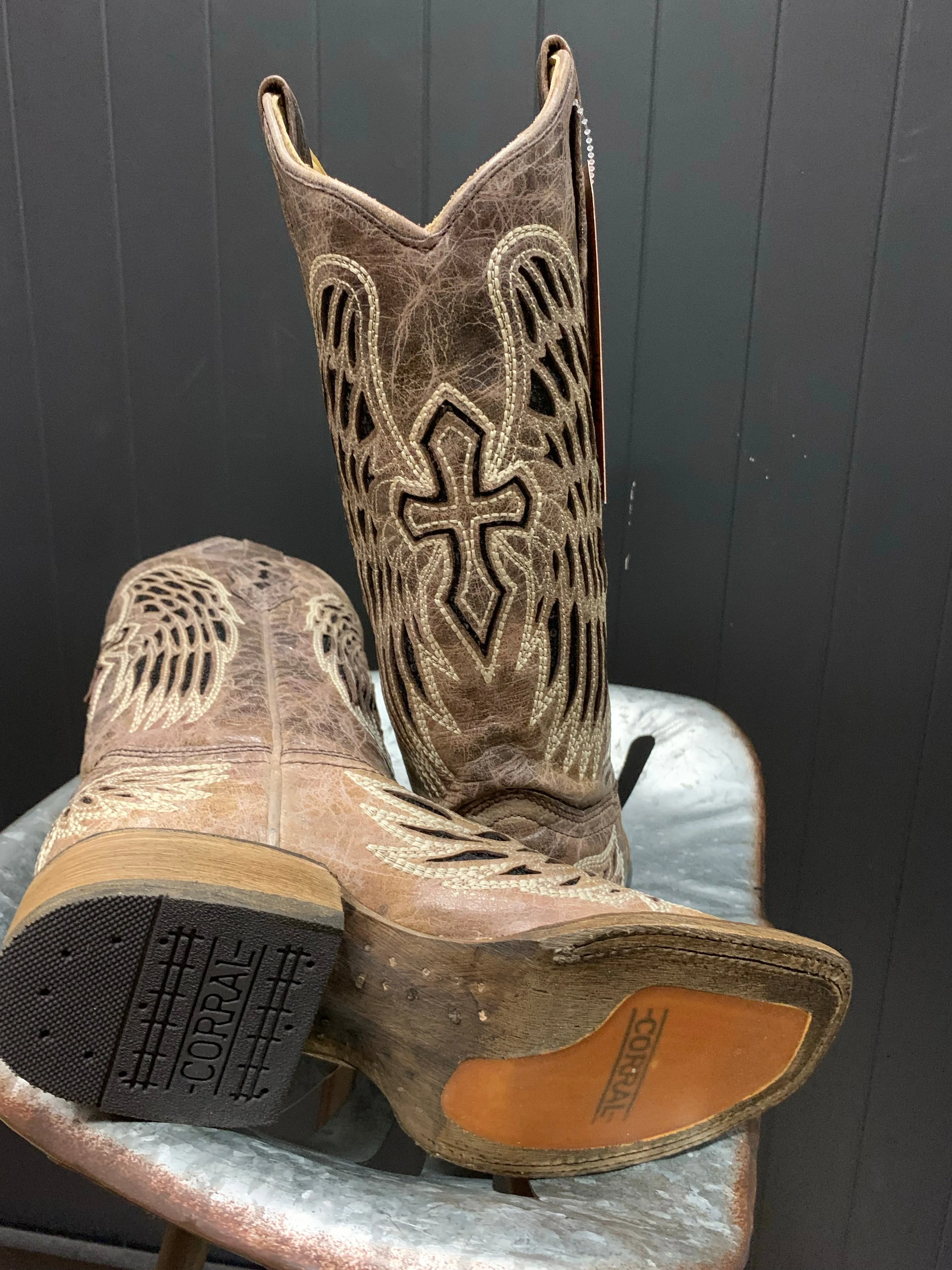 Corral Brown Black Wing And Cross Square Toe