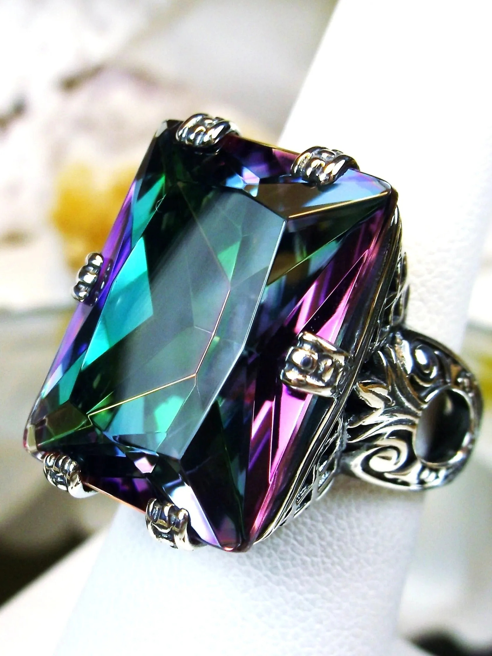 Mystic Topaz Ring, 6 Prong Ring, 30ct Art Deco Ring, Vintage Jewelry #D104