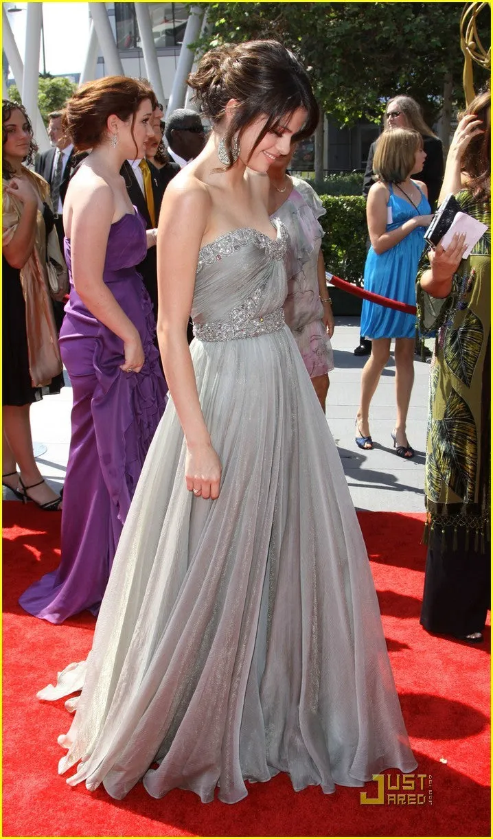 Silver Selena Gomez Off The Shoulder Dress Sparkly Sequins Chiffon Prom Best Red Carpet Dress Emmys