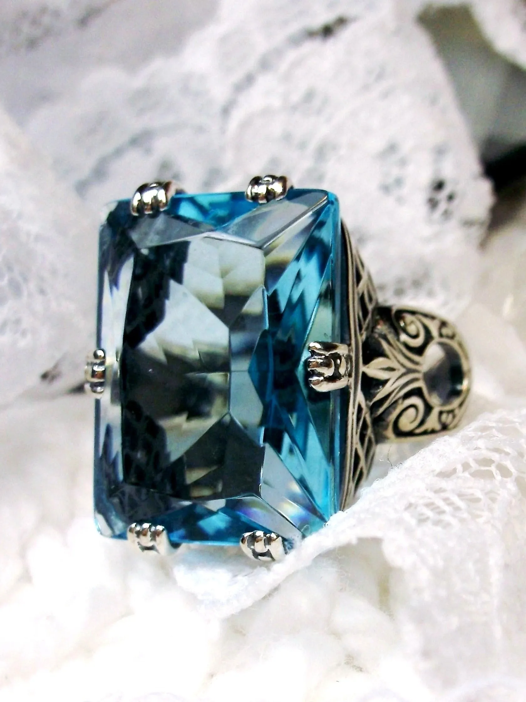 Sky Blue Topaz Ring, 6 Prong Ring, 30ct Art Deco Ring, Vintage Jewelry #D104