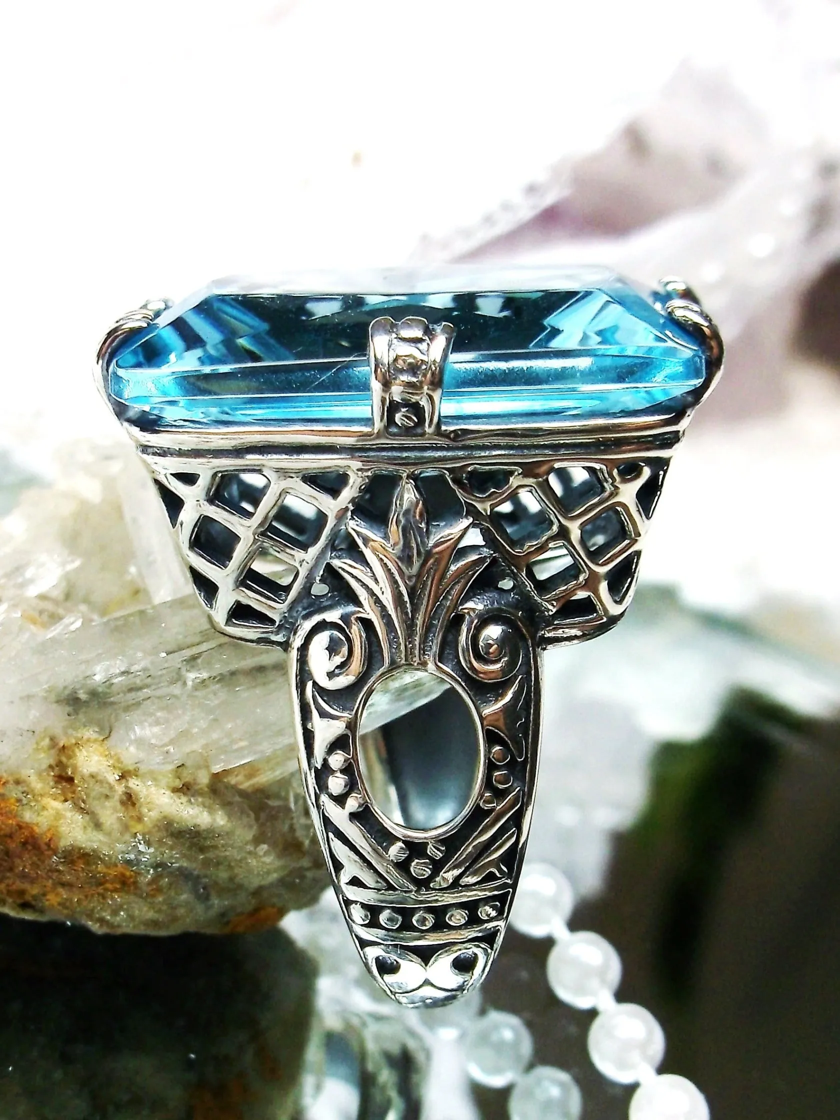 Sky Blue Topaz Ring, 6 Prong Ring, 30ct Art Deco Ring, Vintage Jewelry #D104