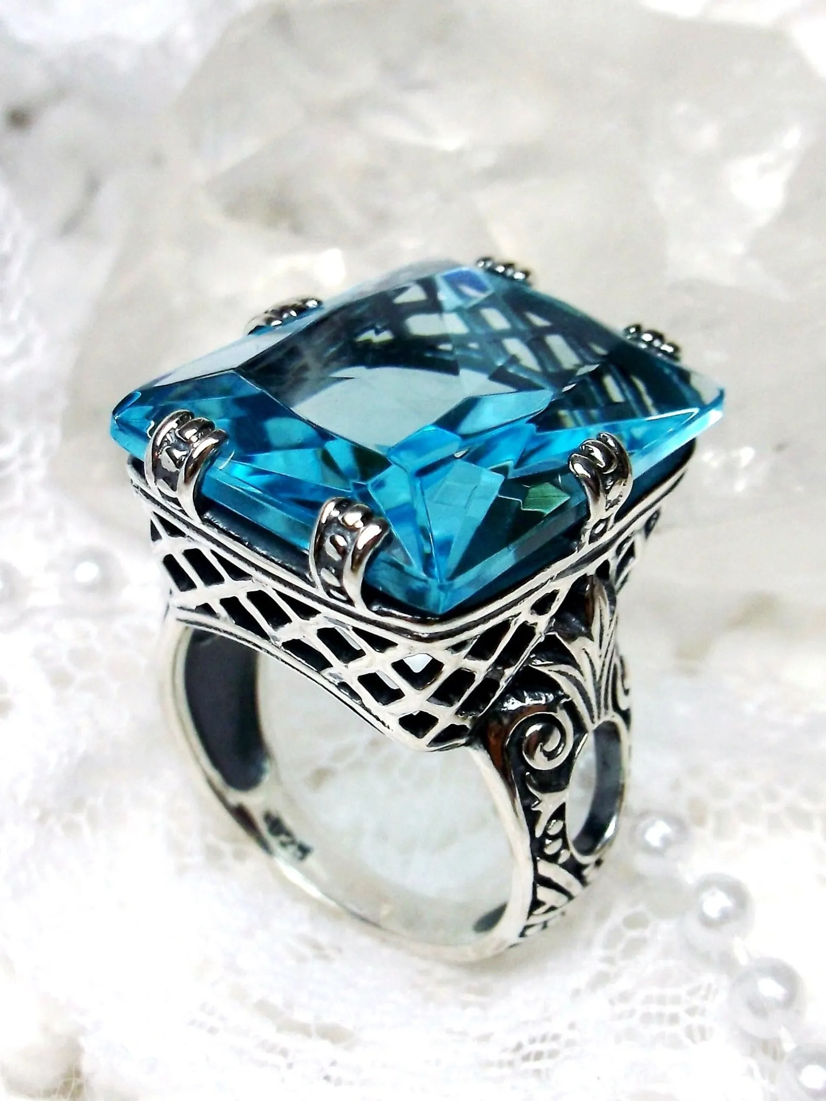 Sky Blue Topaz Ring, 6 Prong Ring, 30ct Art Deco Ring, Vintage Jewelry #D104