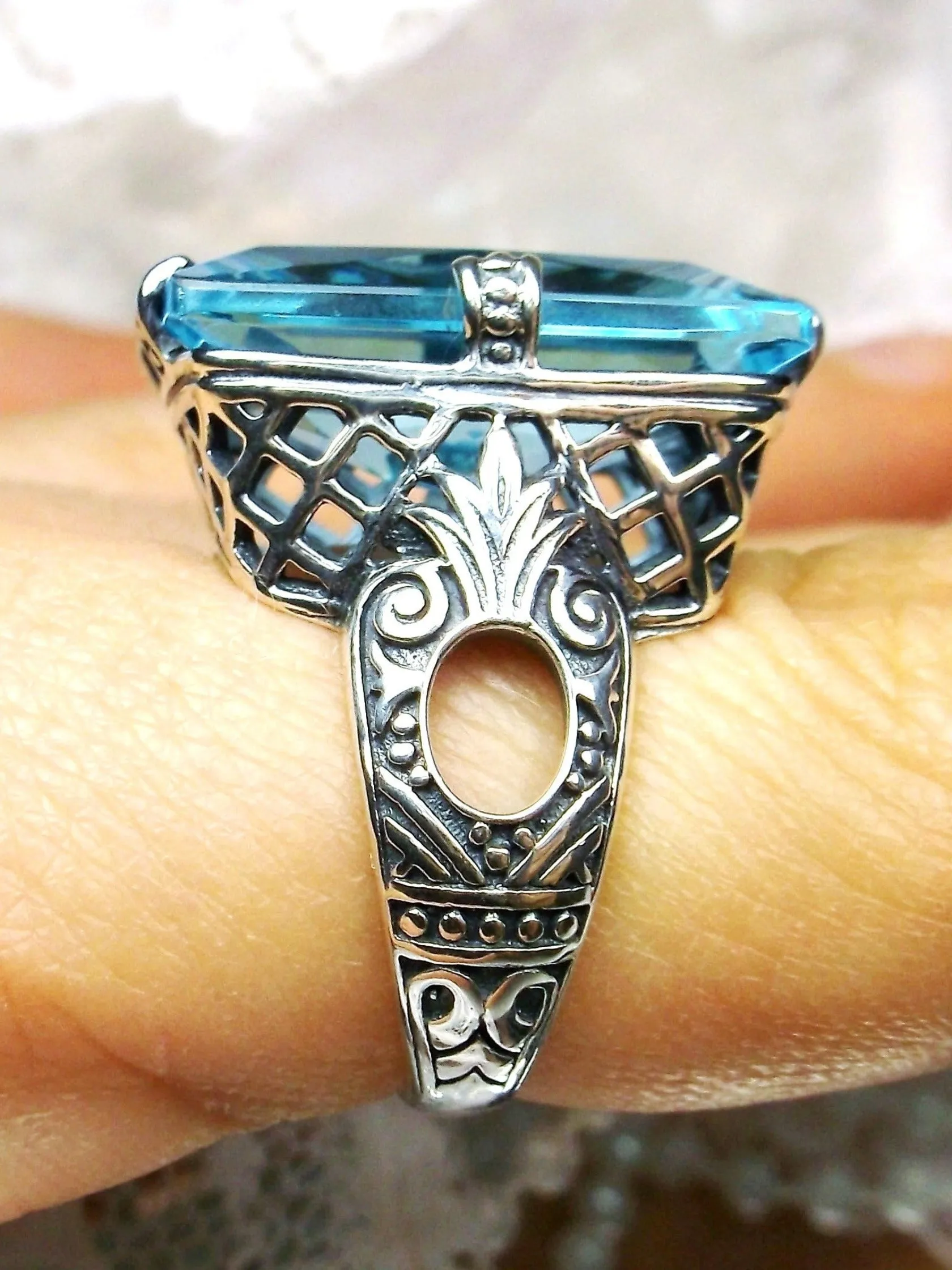 Sky Blue Topaz Ring, 6 Prong Ring, 30ct Art Deco Ring, Vintage Jewelry #D104