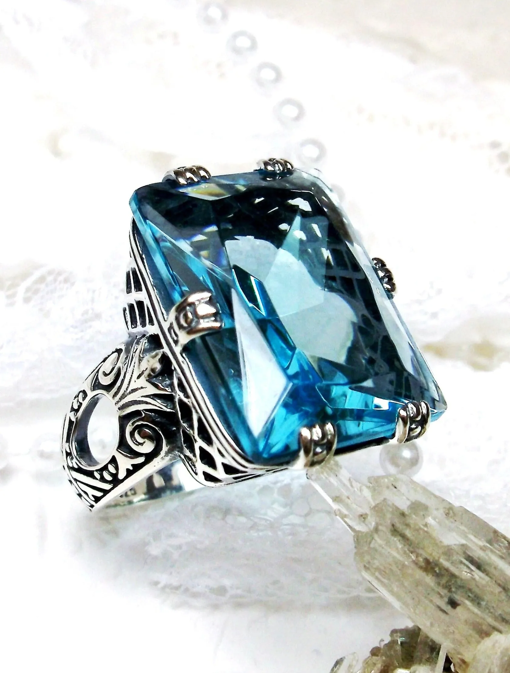 Sky Blue Topaz Ring, 6 Prong Ring, 30ct Art Deco Ring, Vintage Jewelry #D104