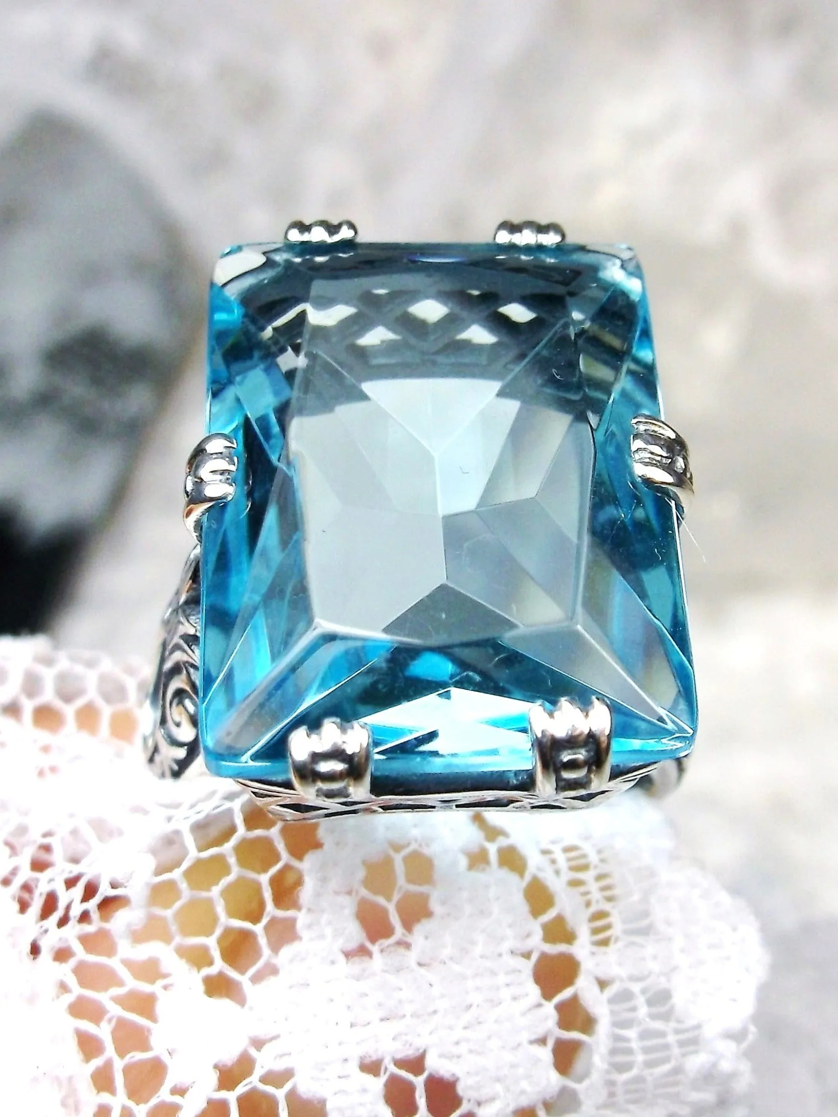 Sky Blue Topaz Ring, 6 Prong Ring, 30ct Art Deco Ring, Vintage Jewelry #D104