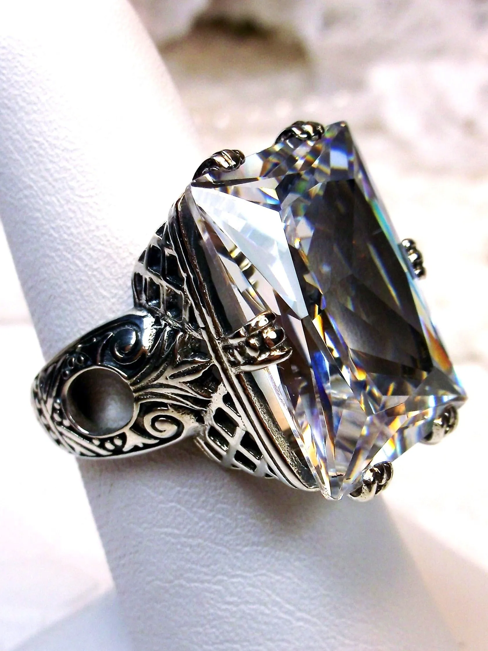 Sparkling CZ Ring, 6 Prong Ring, 30ct Art Deco Ring, Vintage Jewelry #D104