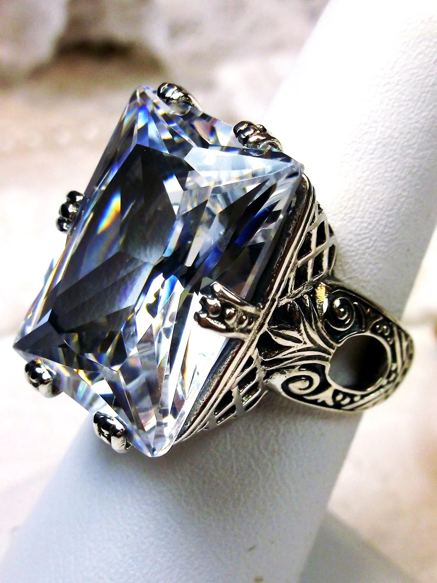 Sparkling CZ Ring, 6 Prong Ring, 30ct Art Deco Ring, Vintage Jewelry #D104