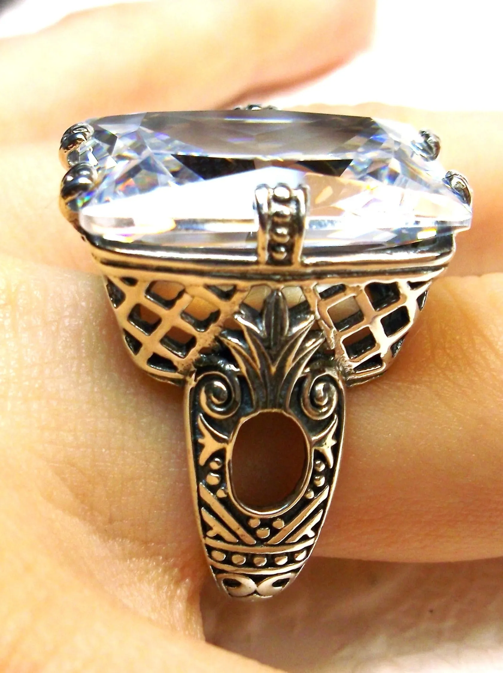 Sparkling CZ Ring, 6 Prong Ring, 30ct Art Deco Ring, Vintage Jewelry #D104