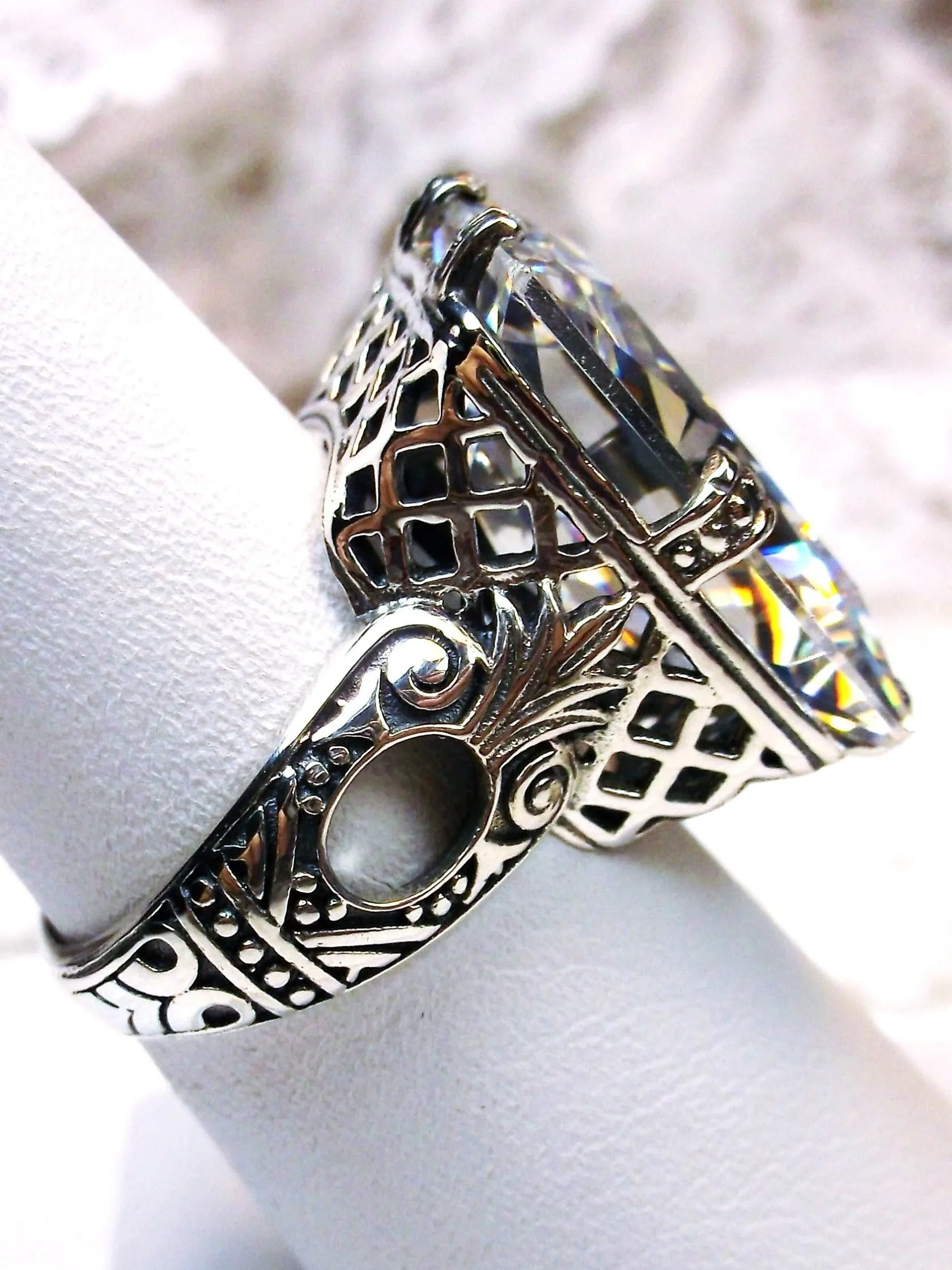 Sparkling CZ Ring, 6 Prong Ring, 30ct Art Deco Ring, Vintage Jewelry #D104