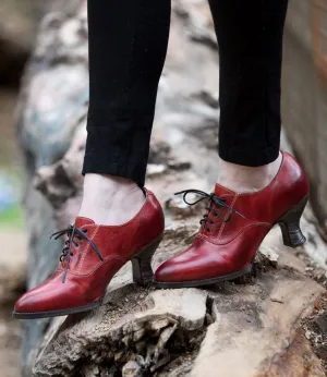 Victorian Style Leather Lace-Up Shoes in Red Rustic