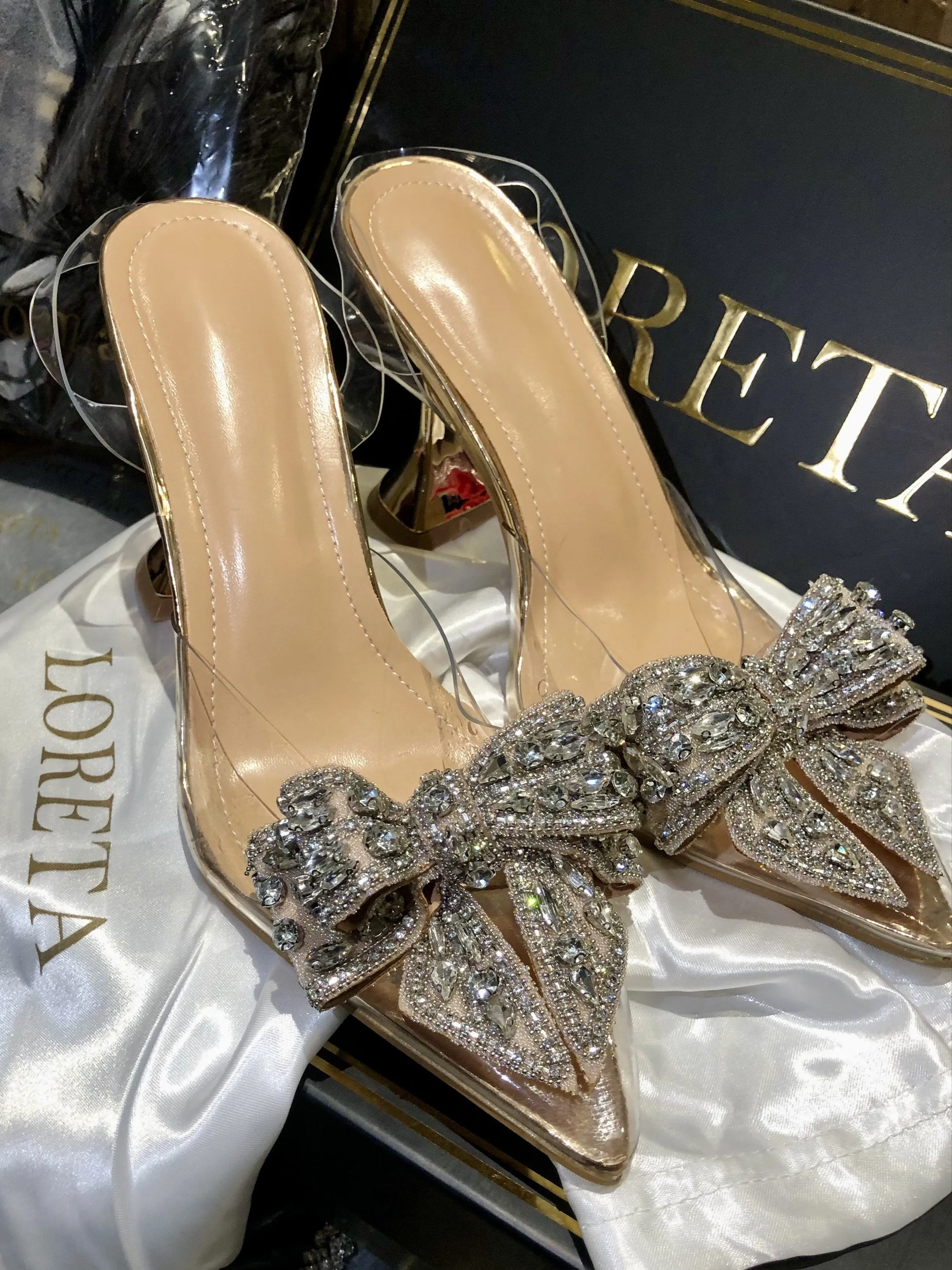 Vintage Look Bow Clear Heels