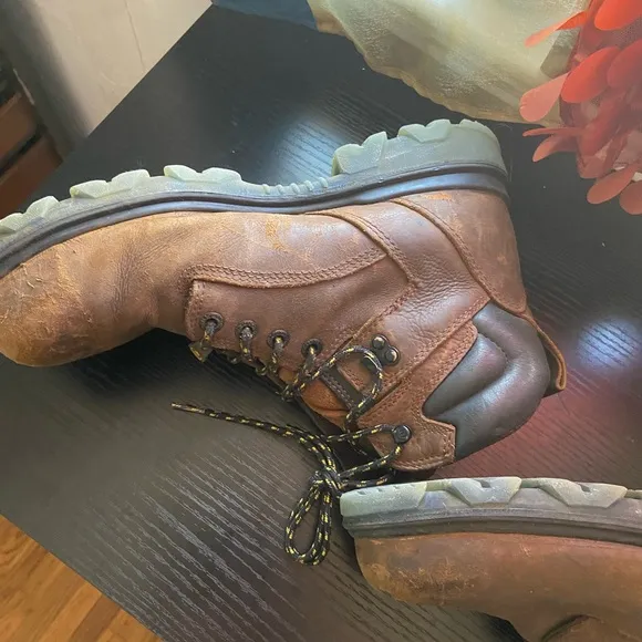 Wolverine leather carbon toe waterproof work boots