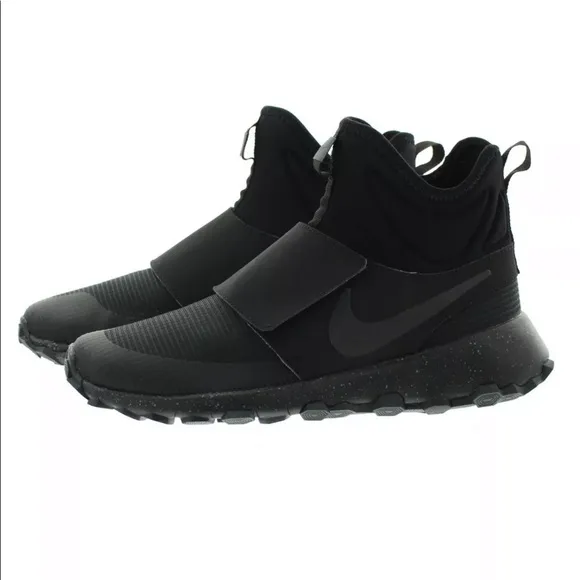 Youth Nike roshe mid winter stamina running shoes black Velcro sz 3.5